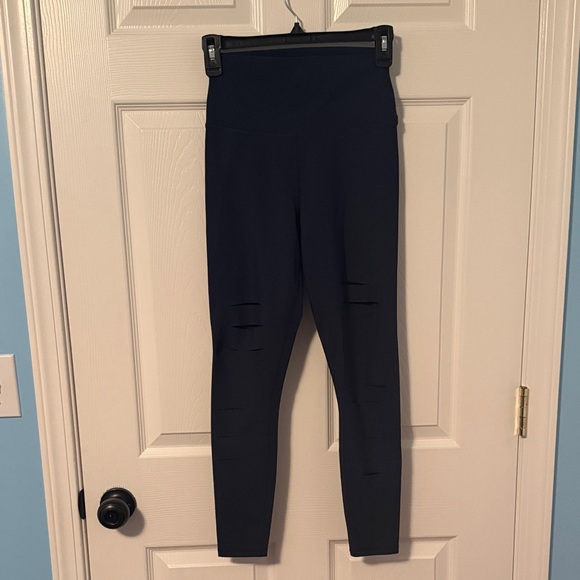 504 Alo Yoga High Waist Ripped Warrior Leggings XS Navy Blue Sculpting - Picture 2 of 6